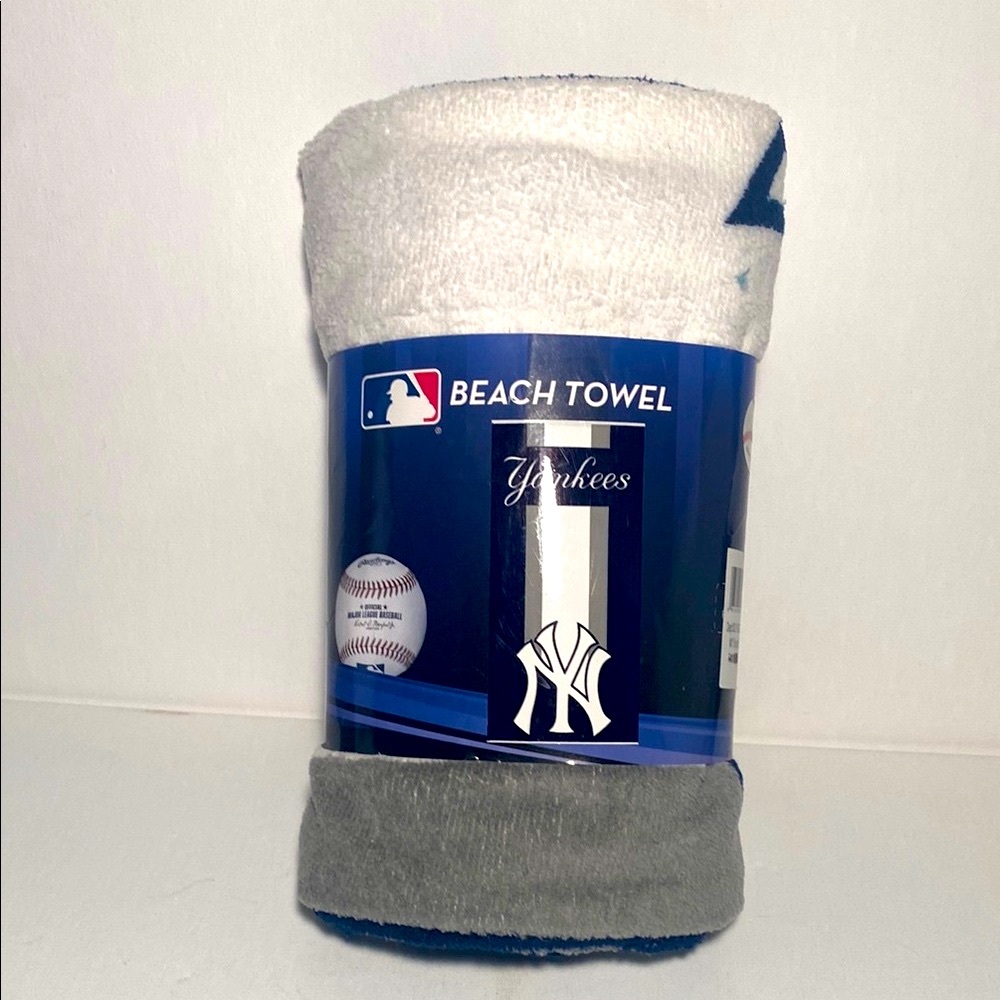 New York Yankees  Baseball MLB Beach Towel 30”x60” NWT